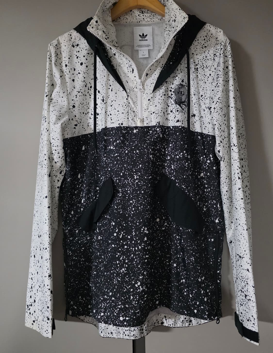 아디다스 플래닛토이드 반집업 바람막이. 싸이즈 95
 상품이미지1