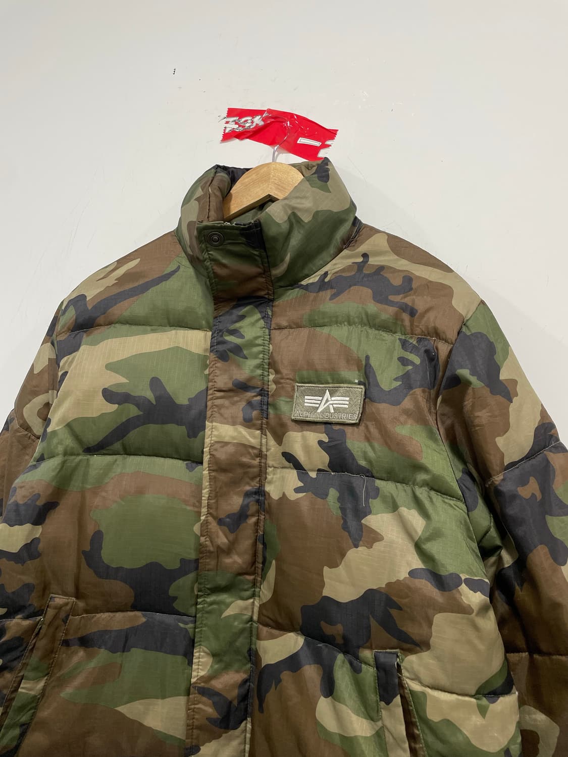 Alpha Industries 알파인터스트리 카모 로고패치 패딩 상품이미지7