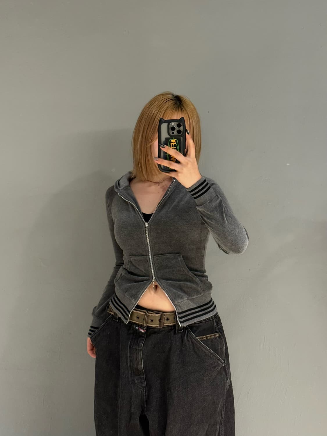 velour line detail 2-way hood zip-up 상품이미지1