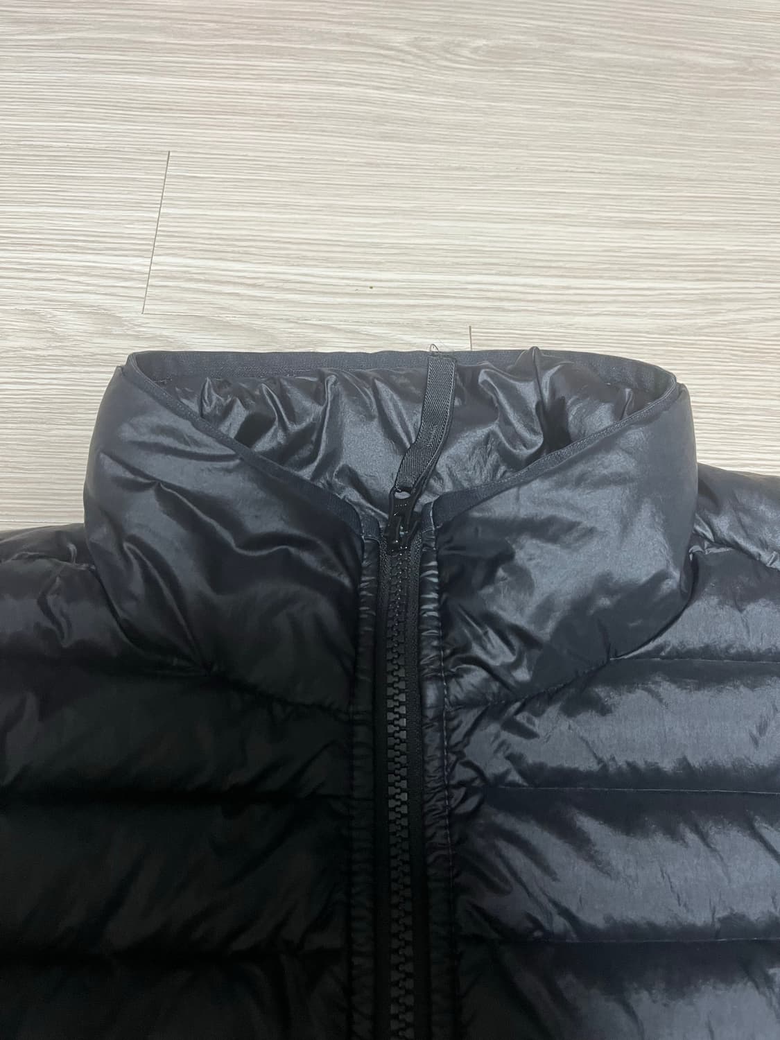 스톤아일랜드 룸우븐 경량패딩 논후드 23SS 상품이미지7