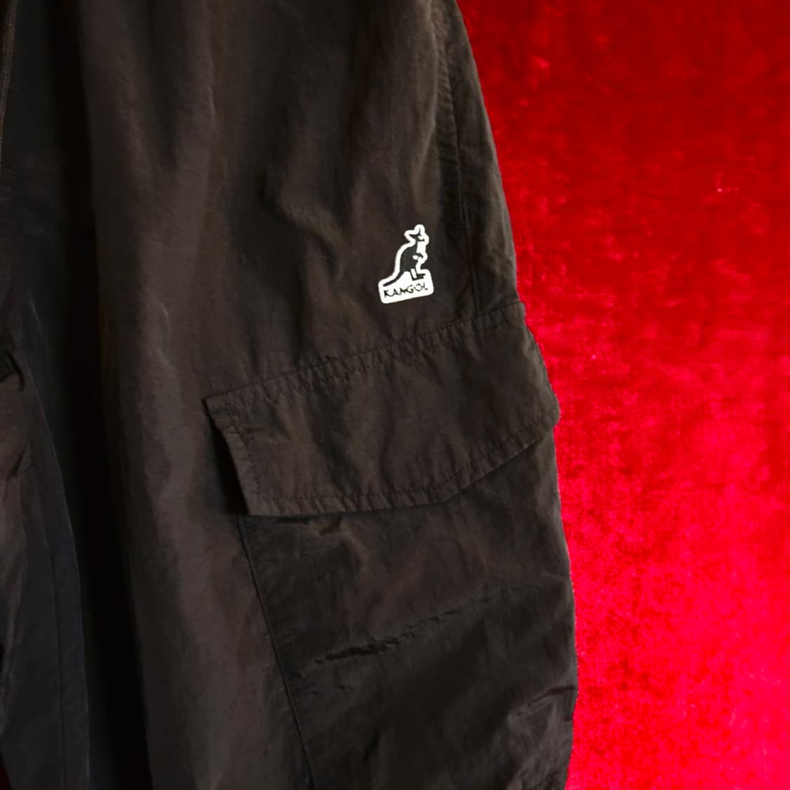 캉골(Kangol) 시그니쳐 로고 멀티포켓 카고 우븐팬츠
Ssize 상품이미지5