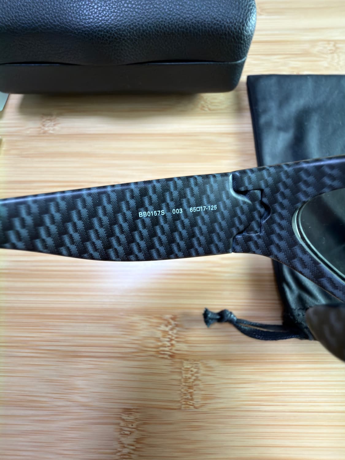 발렌시라가 오발 스위프트 카본 제품 상품이미지2