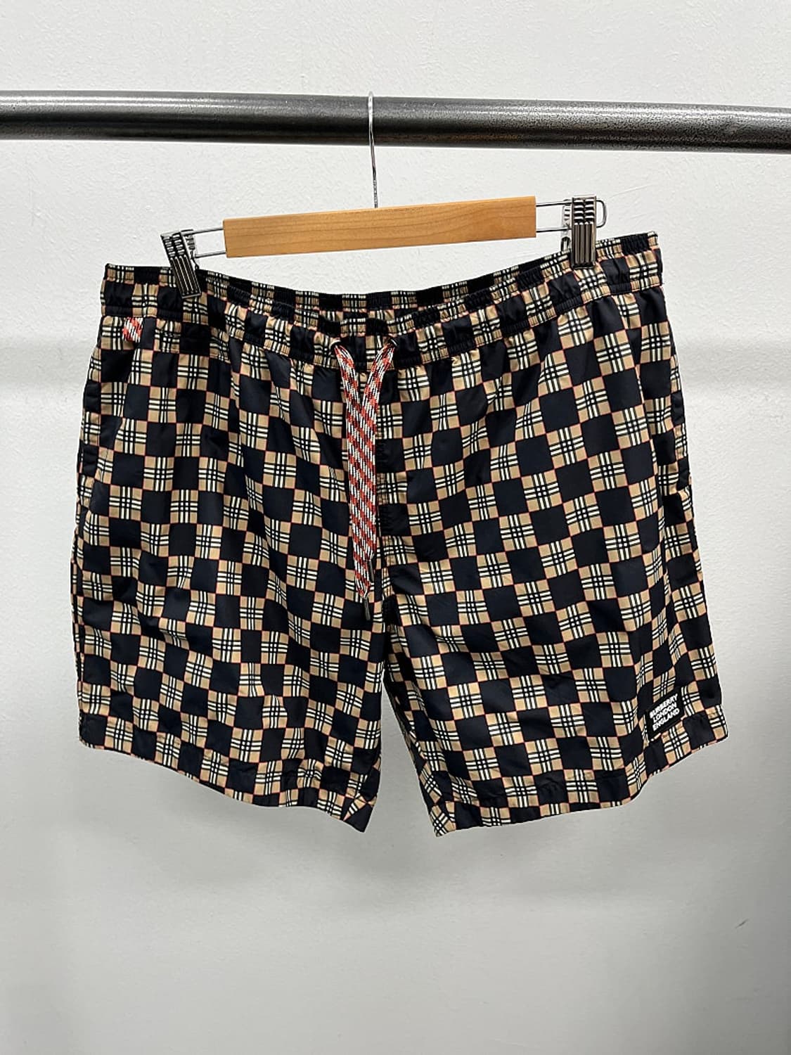 34) 버버리 신형 체크 쇼츠  상품이미지4