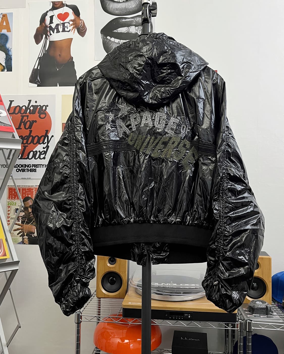 올드 빈티지 유광 글로시 바람막이 블랙 상품이미지7