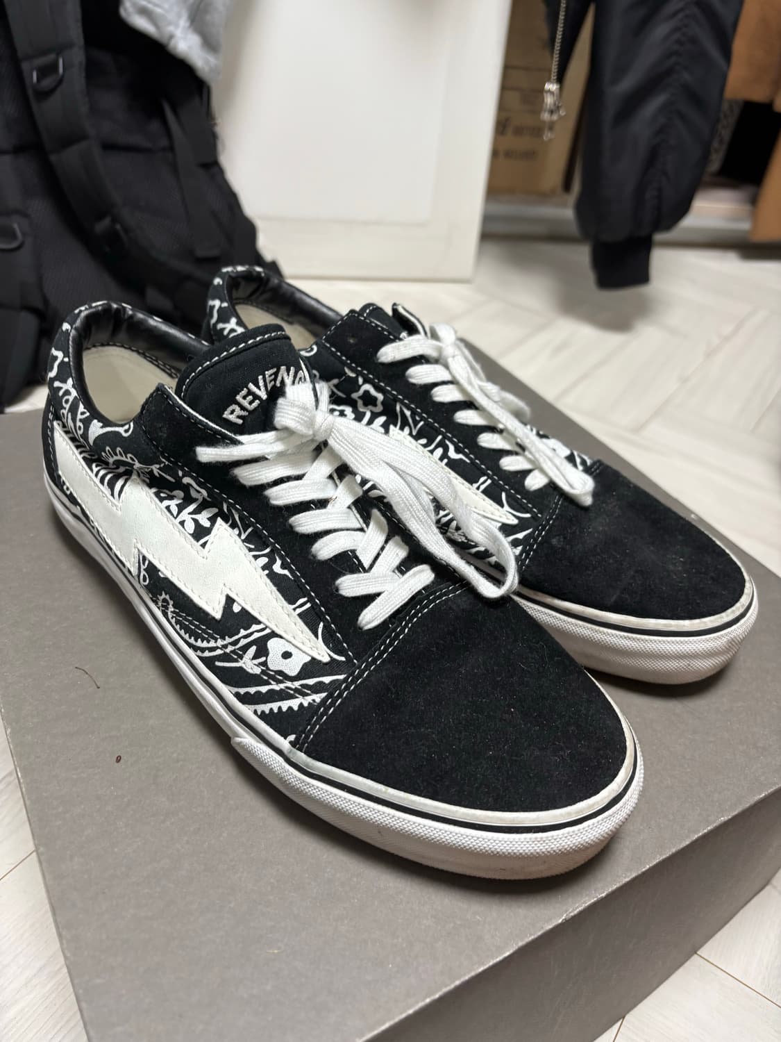 (290) 리벤지 x 스톰 페이즐리 블랙 상품이미지1