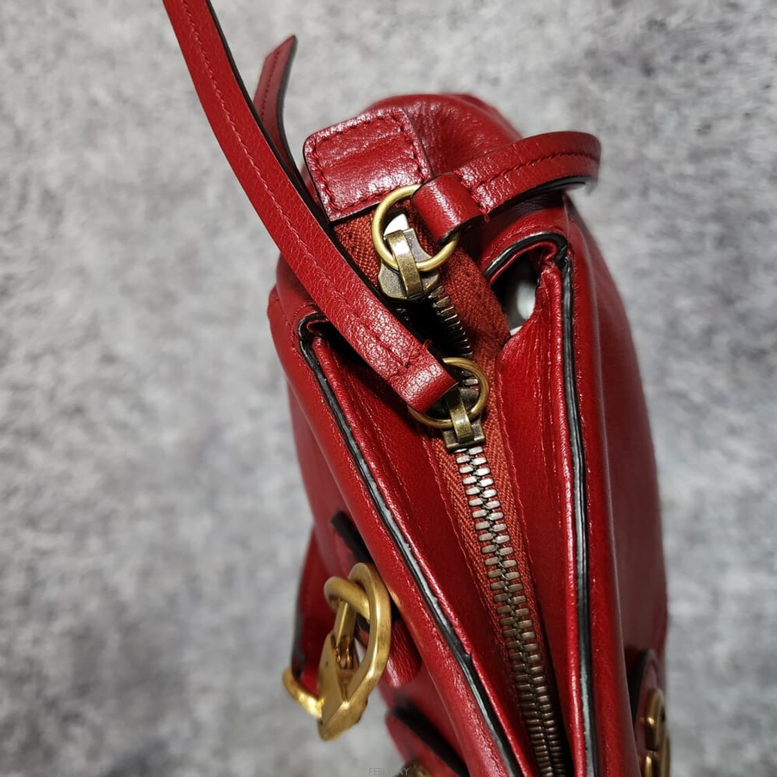 구찌 르벨 스몰 크로스백 상품이미지5