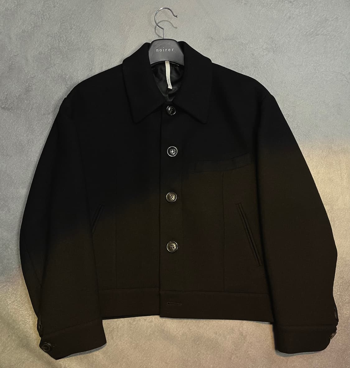 노이어 메리노울 오버핏 크롭 블루종 (블랙) 상품이미지1