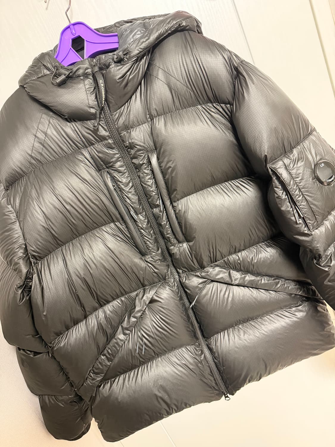 cp컴퍼니 패딩 상품이미지1