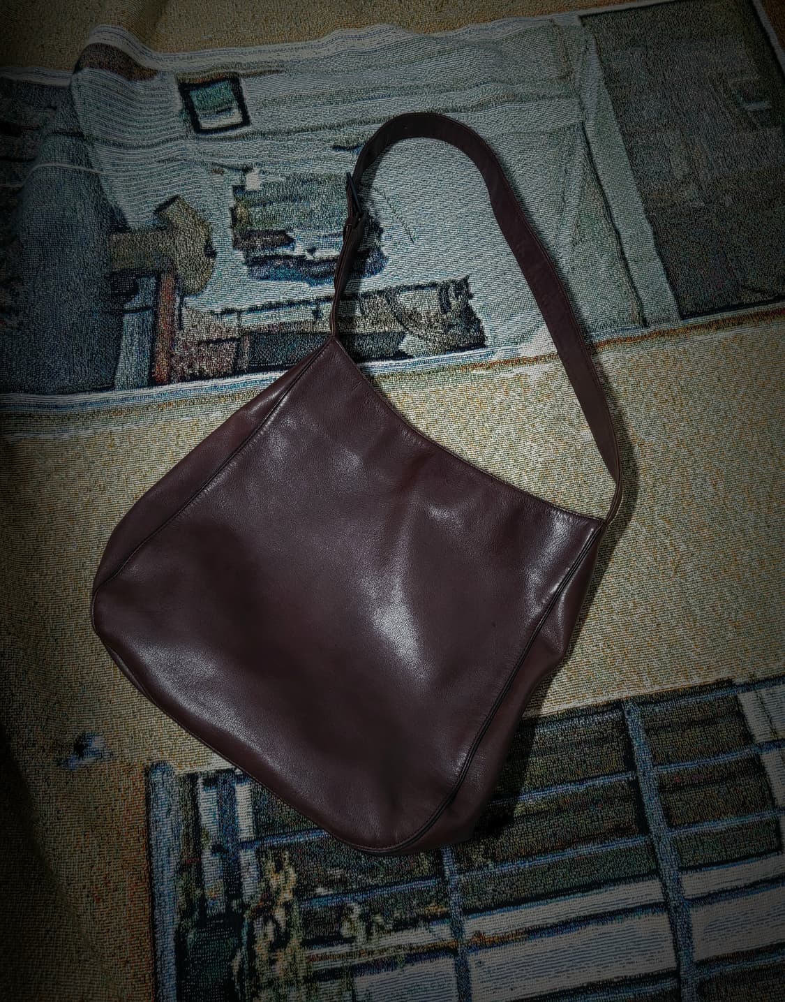 이세이 미야케 레더 숄더백 상품이미지3