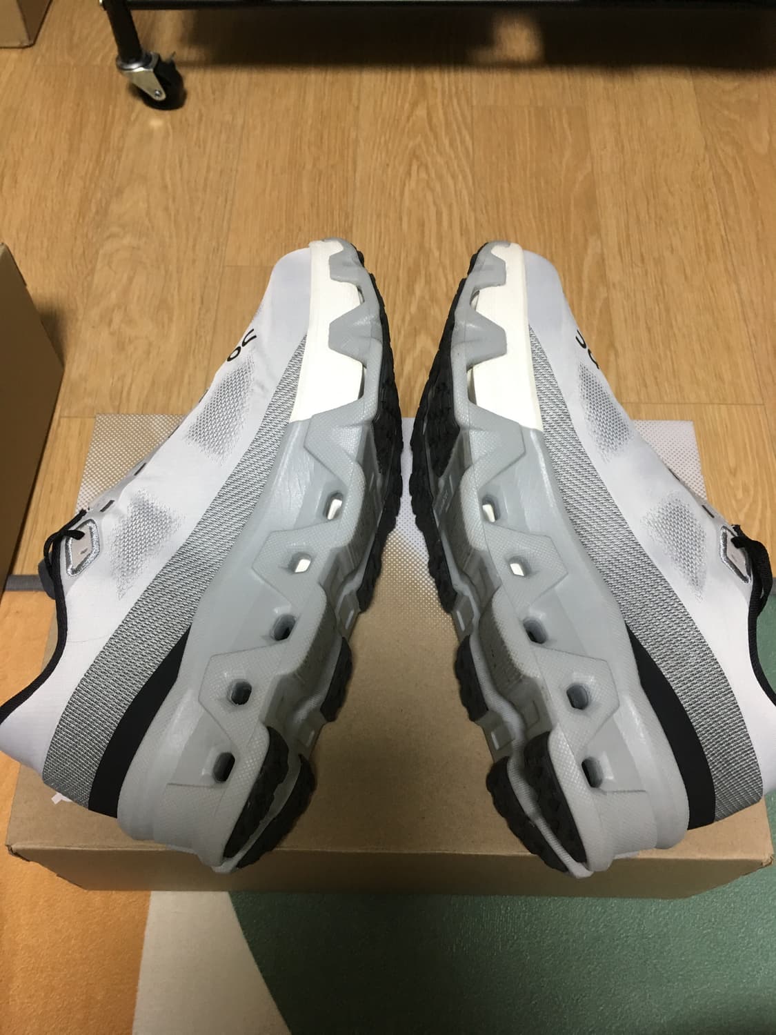 온 클라우드 몬스터 하이퍼 상품이미지3