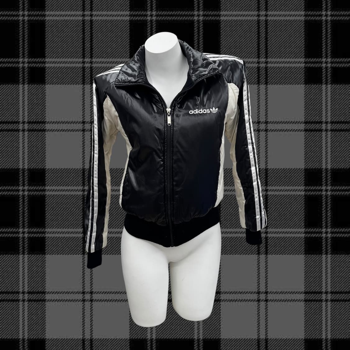 00‘a adidas logo padding  상품이미지1