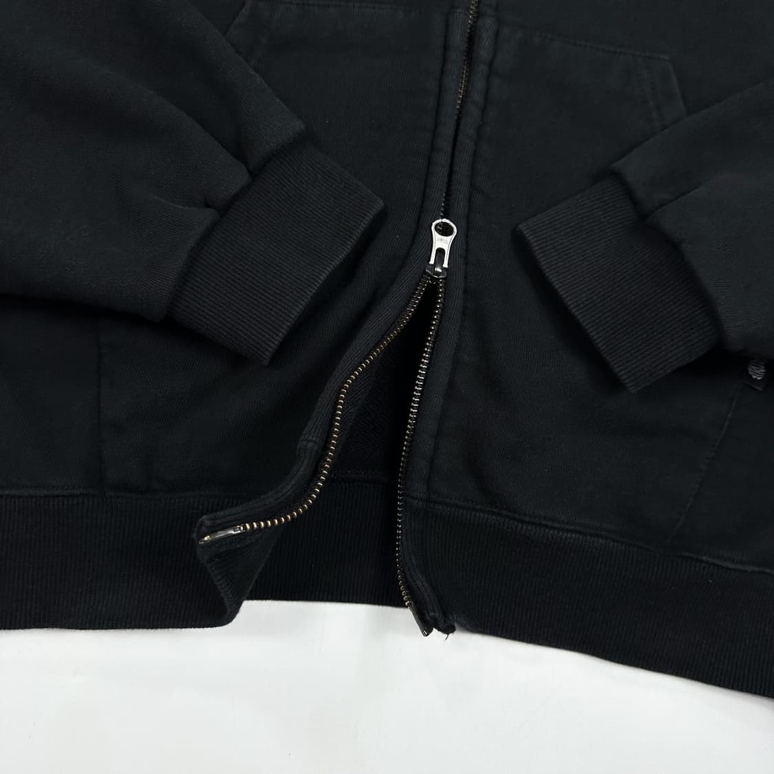 러브이즈트루 레터링 블랙 후드집업 (Free 여성추천) 상품이미지4