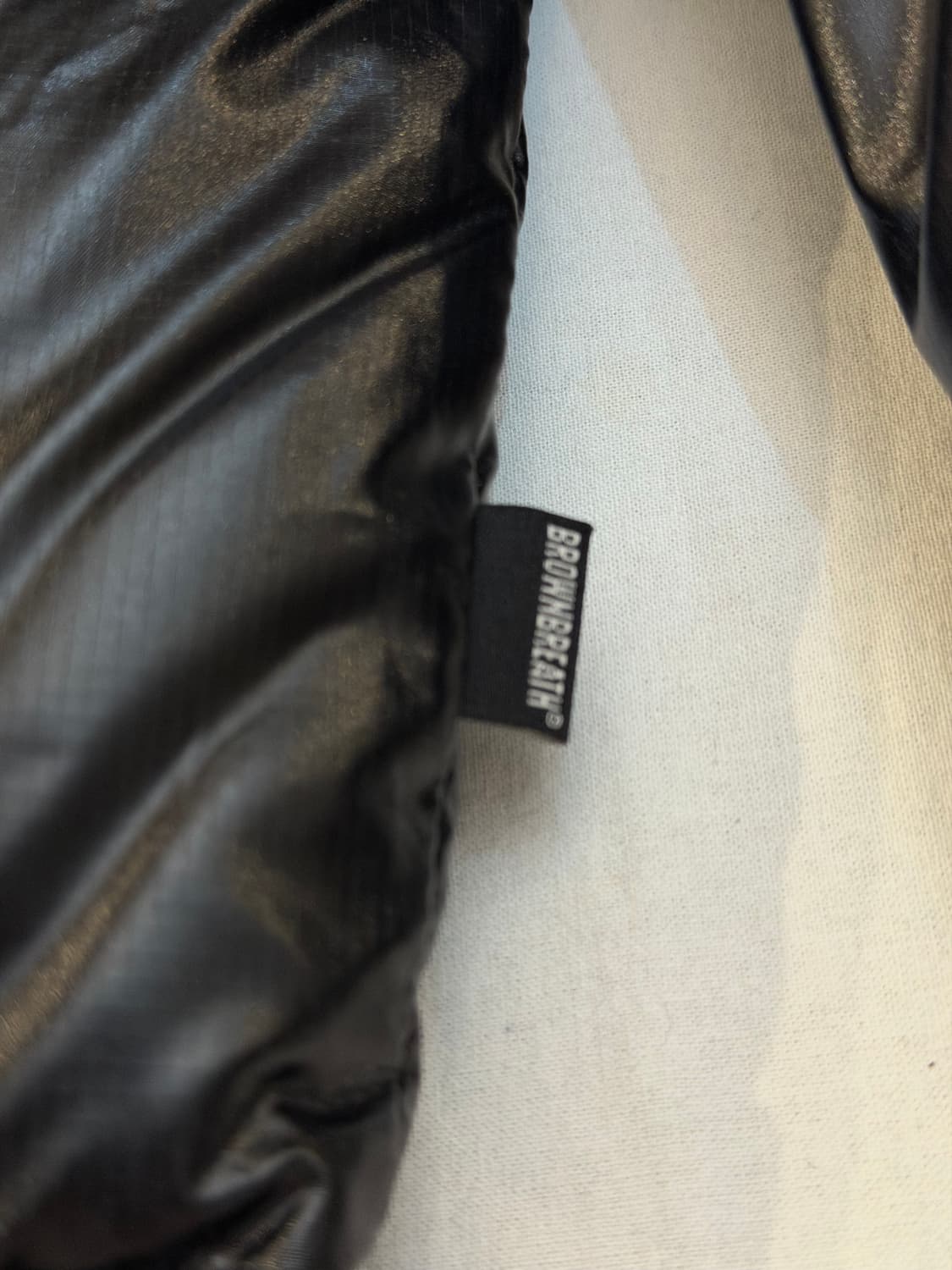 브라운브레스 태그숏 유광패딩 블랙 상품이미지4