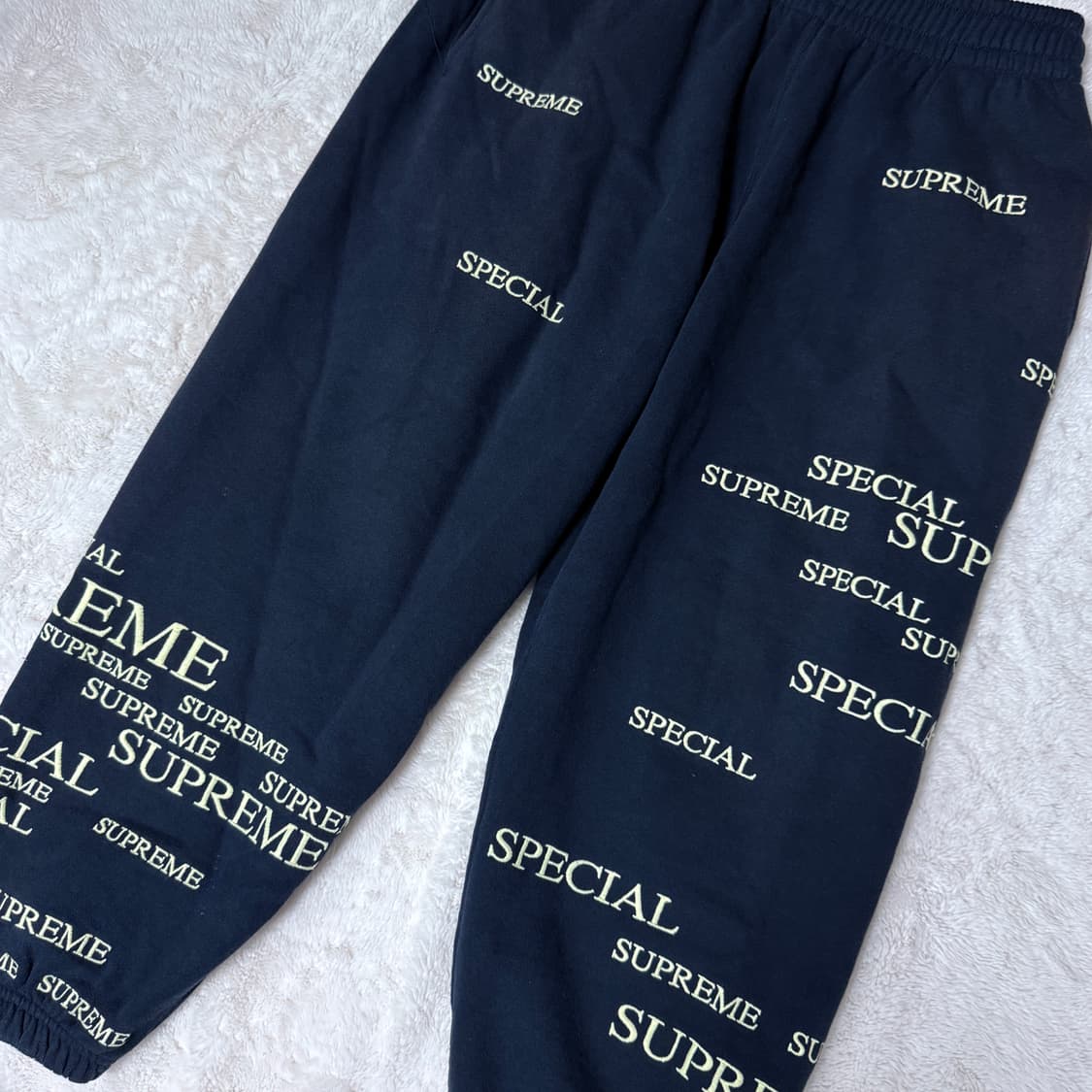 24FW Supreme 슈프림 스페셜 스웻팬츠 상품이미지2