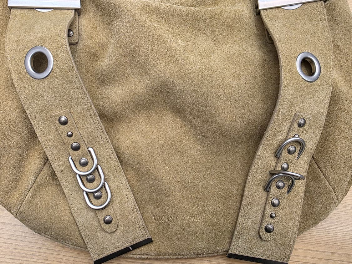 베이컨트 아카이브 VACANT ARCHIVE 벨라 와이드 스트랩 호보백 상품이미지9