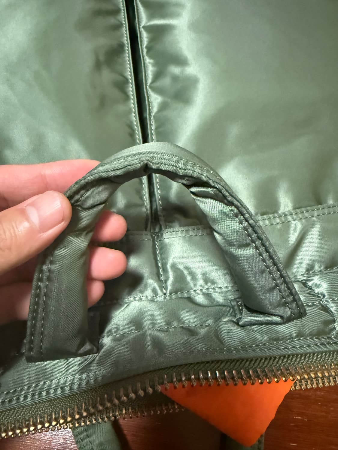 요시다포터 헬맷백 구형 세이지 색상 판매(상태극상) 상품이미지7