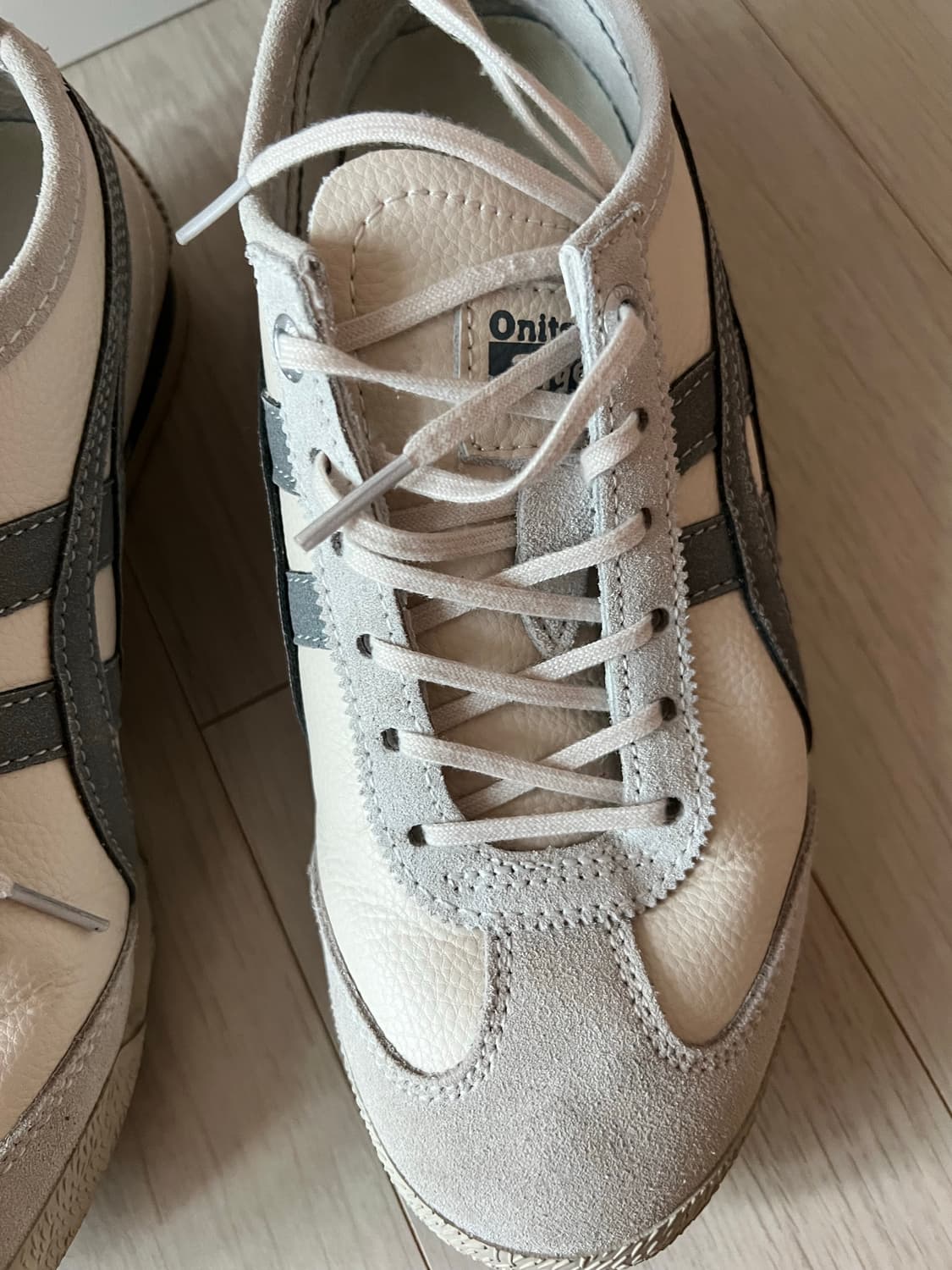 오니츠카 타이거 상품이미지4