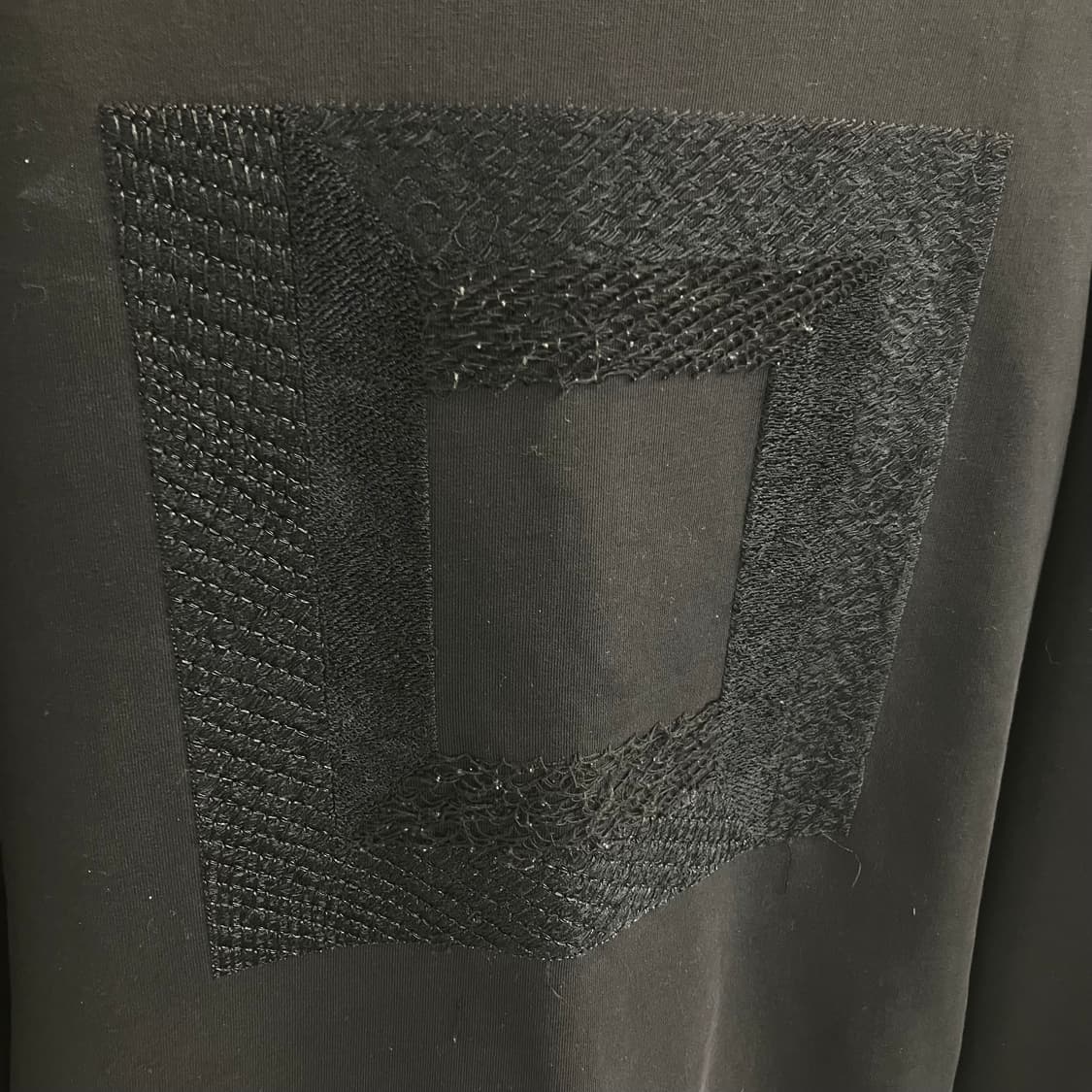 우영미 블랙 스퀘어 스웨트셔츠 50 상품이미지4