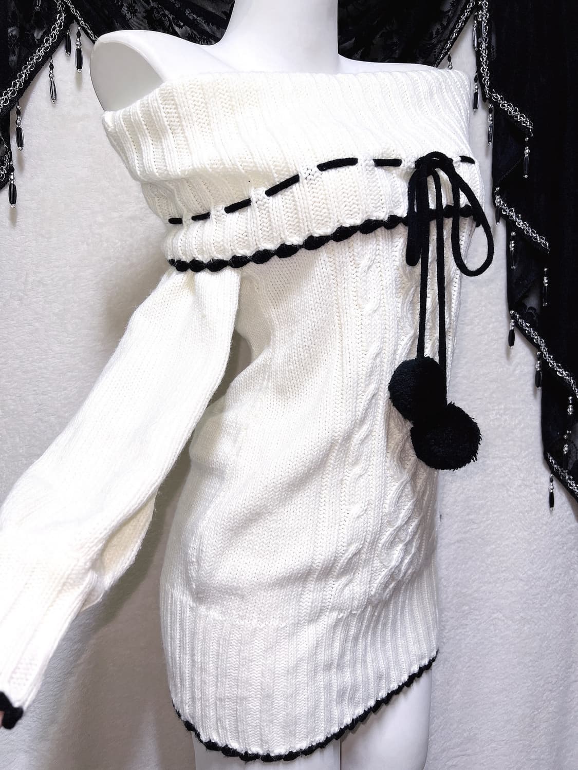 핑크믹스 로맨틱갸루 로걀 히메 화이트 니트 폼폼 오프숄더원피스 달천 핀터 상품이미지2