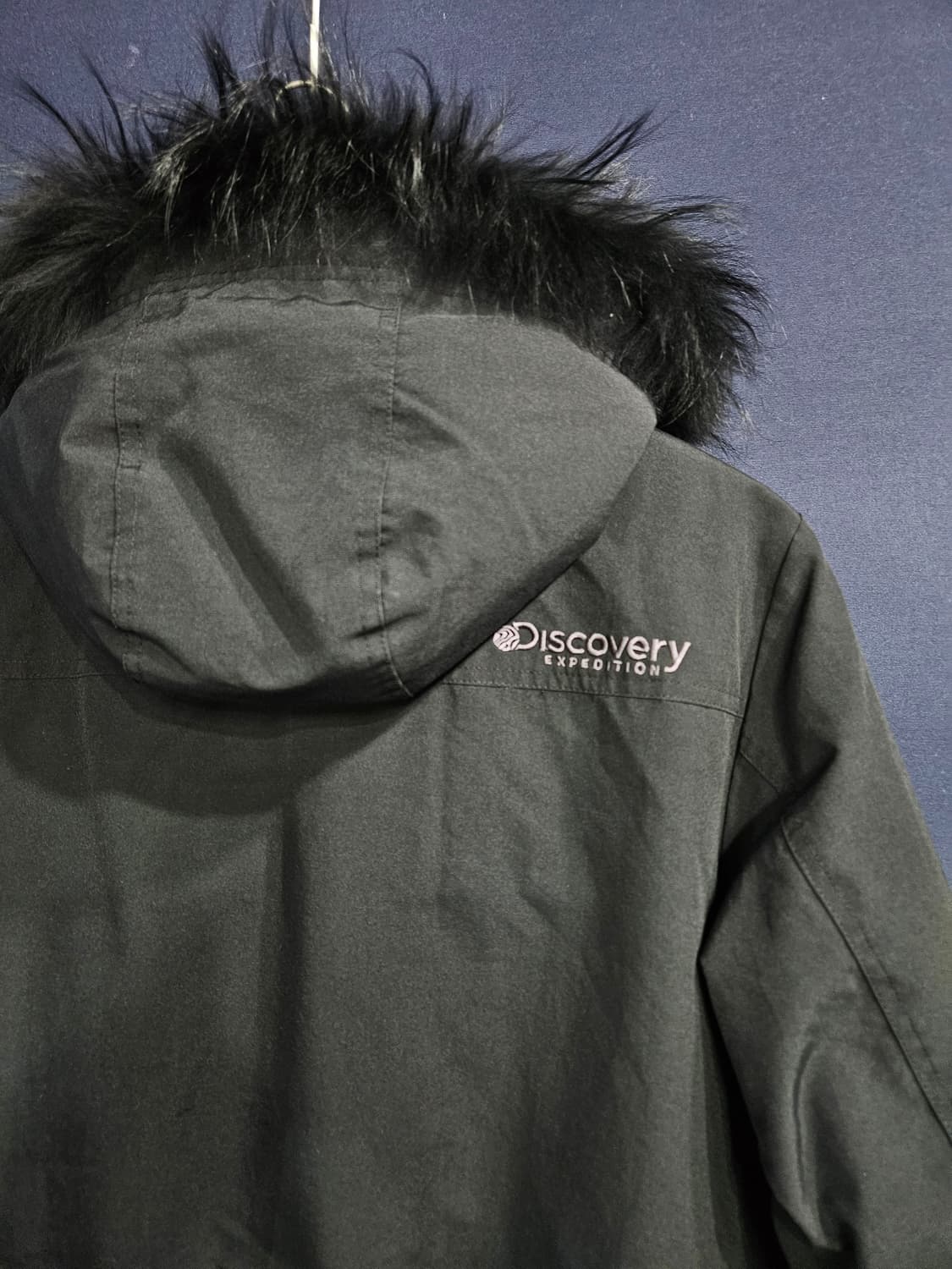 디스커버리 블랙컬러 남성 95~100 덕다운 숏패딩  상품이미지9