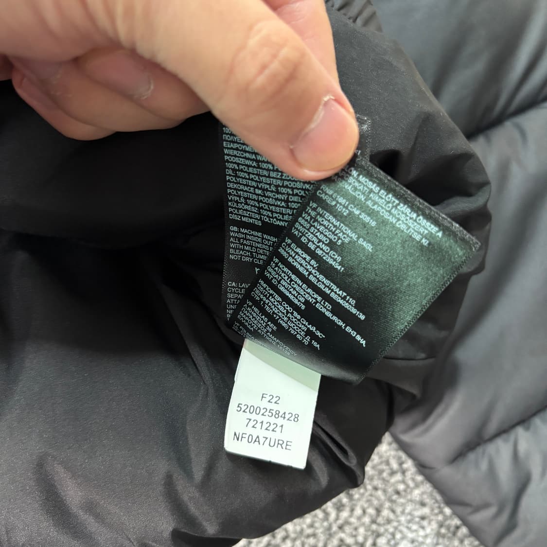 노스페이스 TNF 2000 패딩 블랙 (XL) 상품이미지6