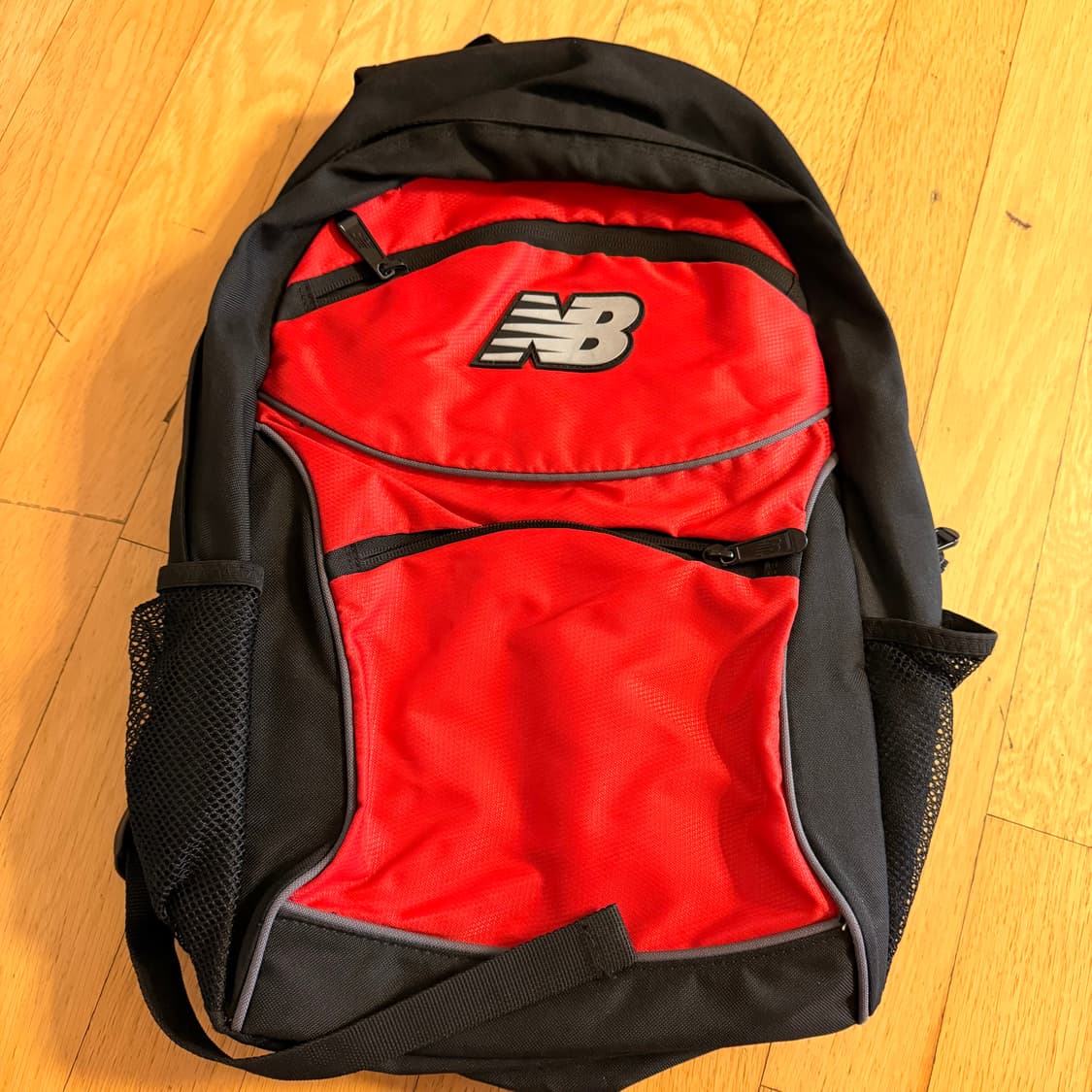 뉴발란스 백팩 상품이미지1