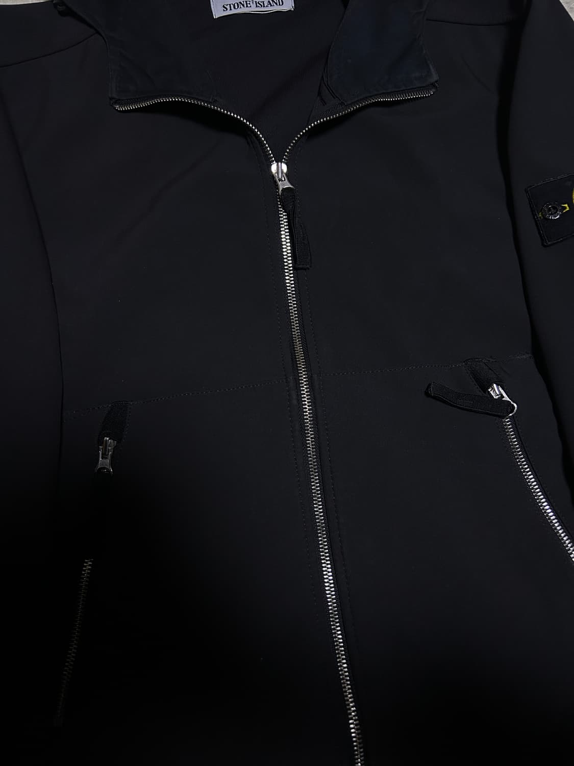 [새상품급, L] 스톤아일랜드 소프트쉘 바람막이 자켓 상품이미지4