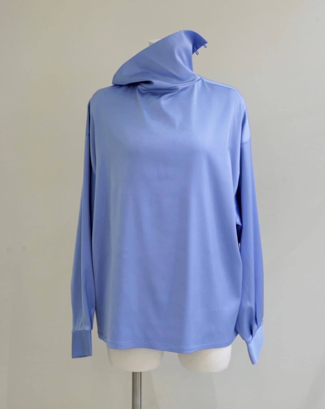 neuadult 노이어덜트 실키 블루 2way 하이넥 블라우스 셔츠 상품이미지2