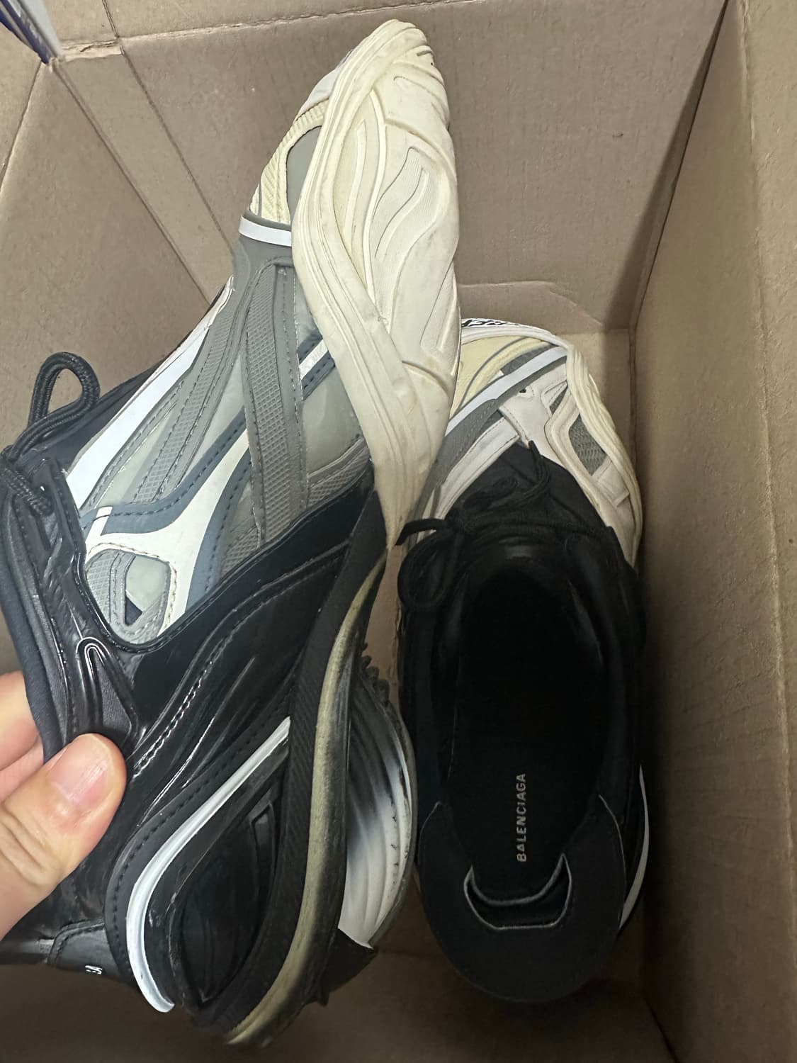 발렌시아가 타이렉스 43 상품이미지10