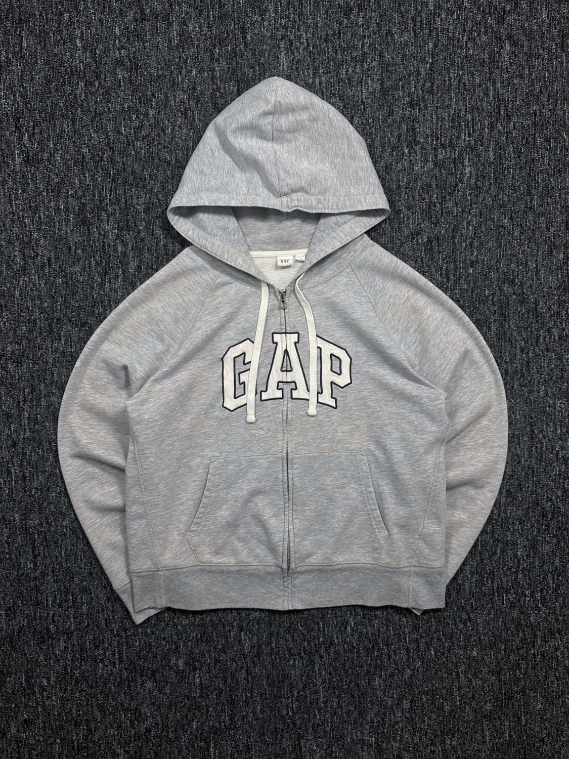 갭 빅로고 그레이 후드집업 상품이미지3