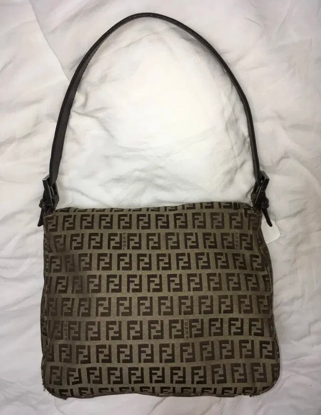 펜디 주카 맘마 바게트 백 상품이미지6