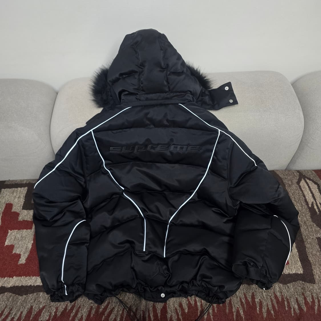 슈프림 조던 퍼퍼 패딩 자켓 블랙 L사이즈 상품이미지3