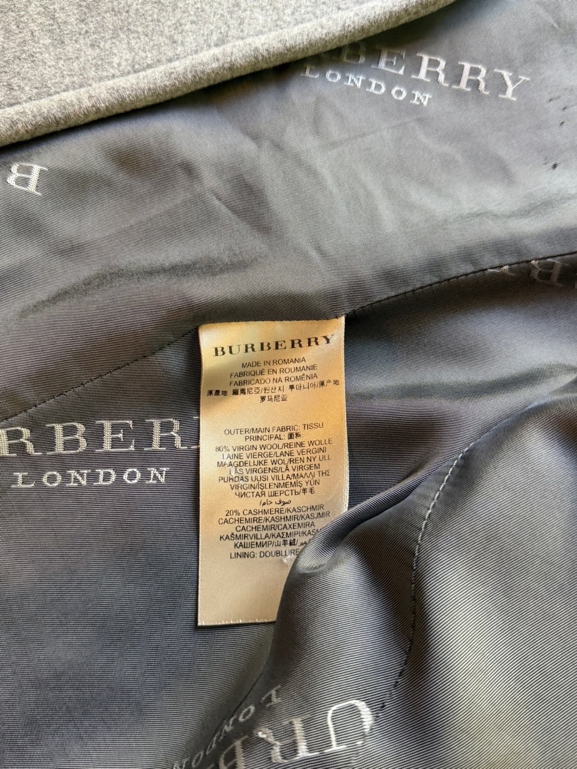 버버리 캐시미어 헤비멜톤울 피코트 100 상품이미지9