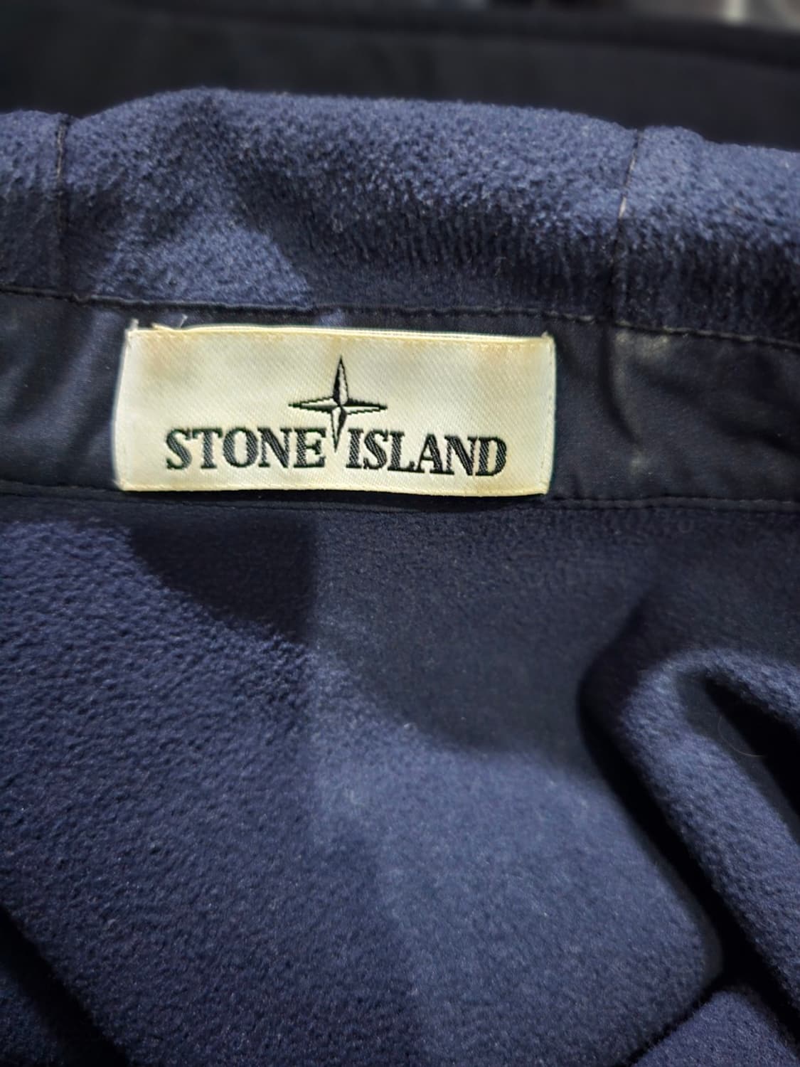 정품 20FW 스톤아일랜드 소프트쉘 와펜 후드 자켓 105 / XL 상품이미지5