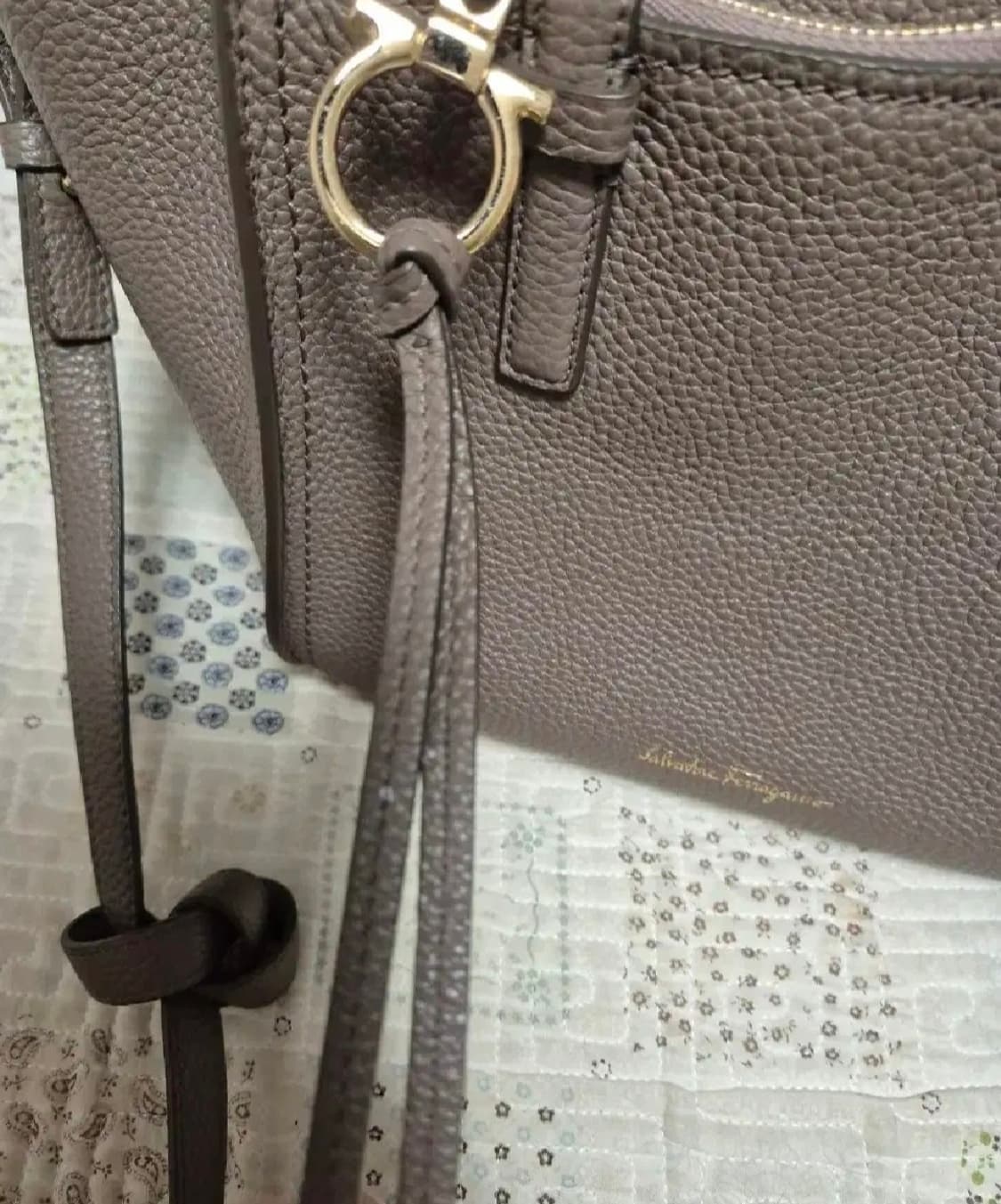 살바토레 페라가모 23SS 여성 에이미 스몰 토트숄더백 상품이미지5