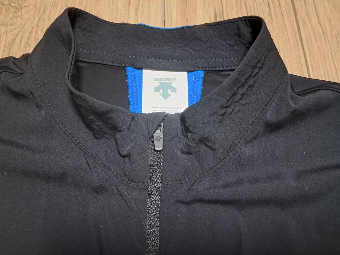 데상트 여성 런닝집업 85 상품이미지5