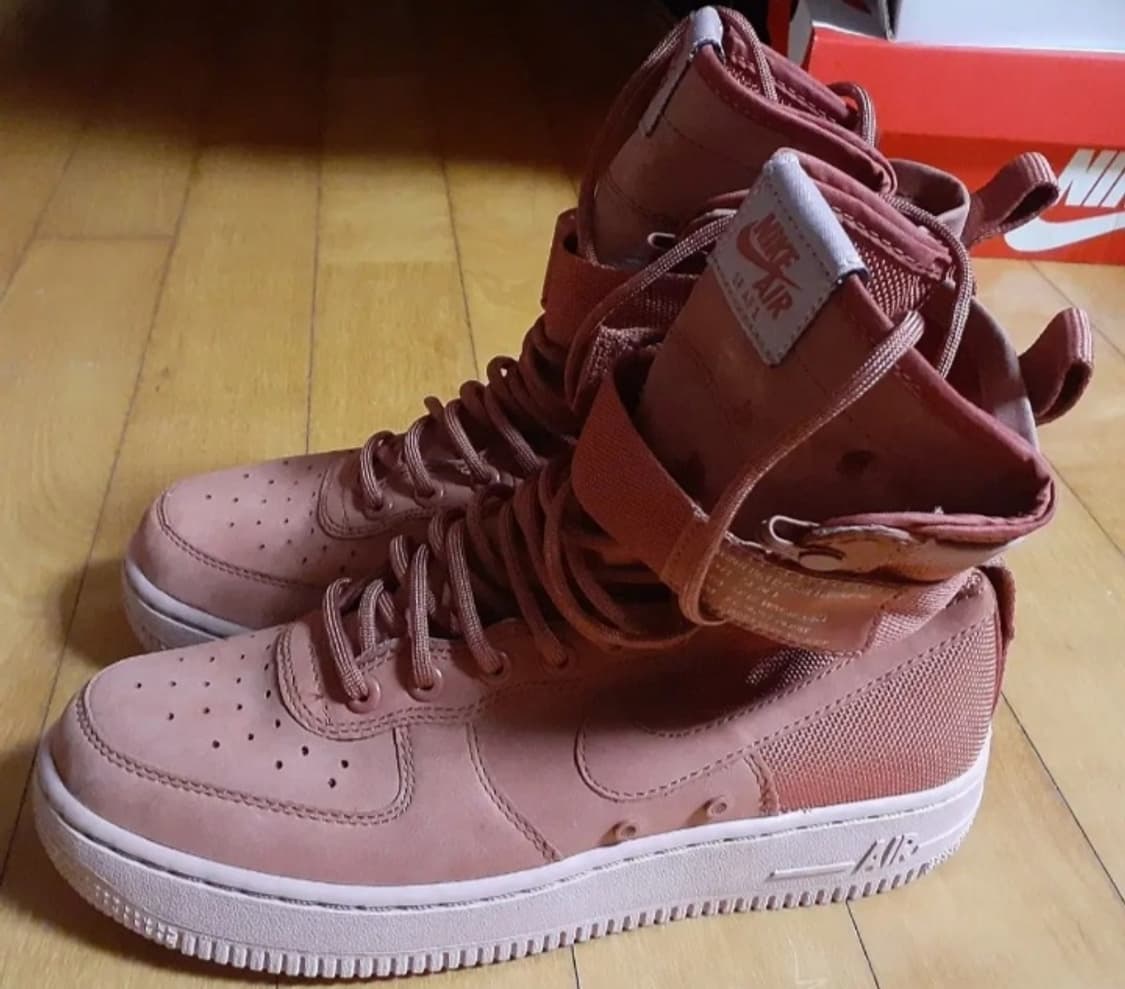 나이키 SF 에어포스1 더스티피치 245 나코택 새상품 상품이미지2