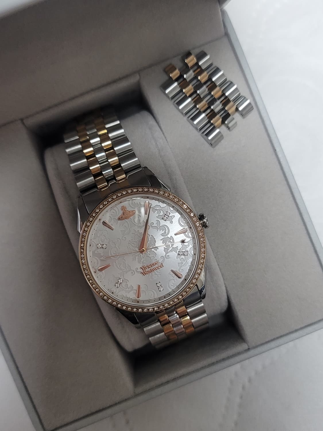 비비안 웨스트우드 로즈골드X실버 투톤 손목시계 더 월리스 상품이미지2