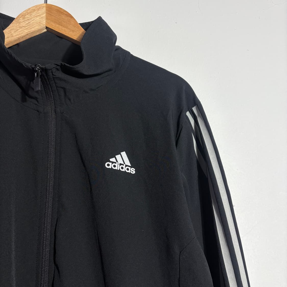 아디다스 블랙 삼선 경량 집업 자켓 상품이미지2