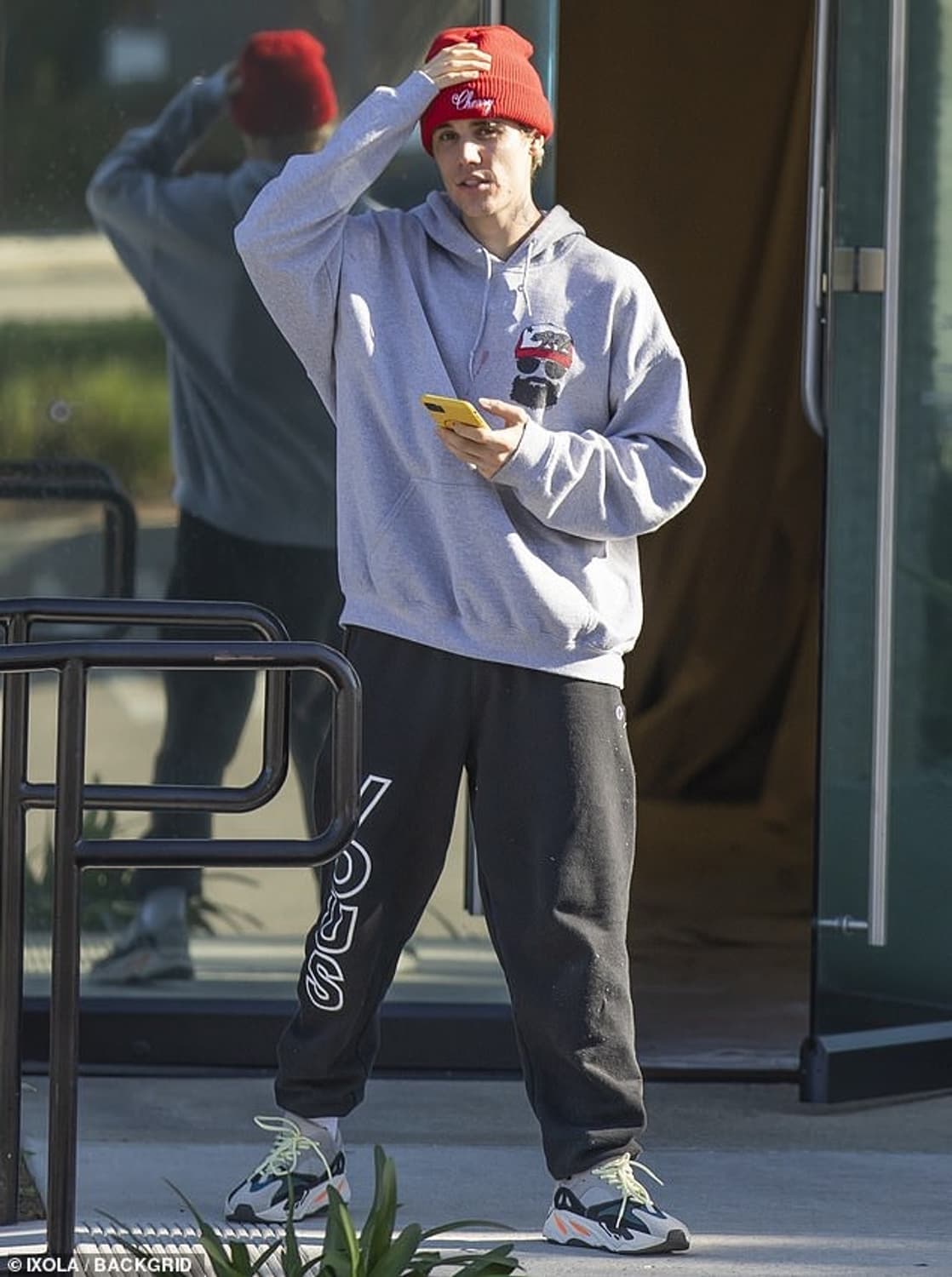 Yeezy 이지 부스트 700 OG 웨이브러너 Sample 상품이미지2