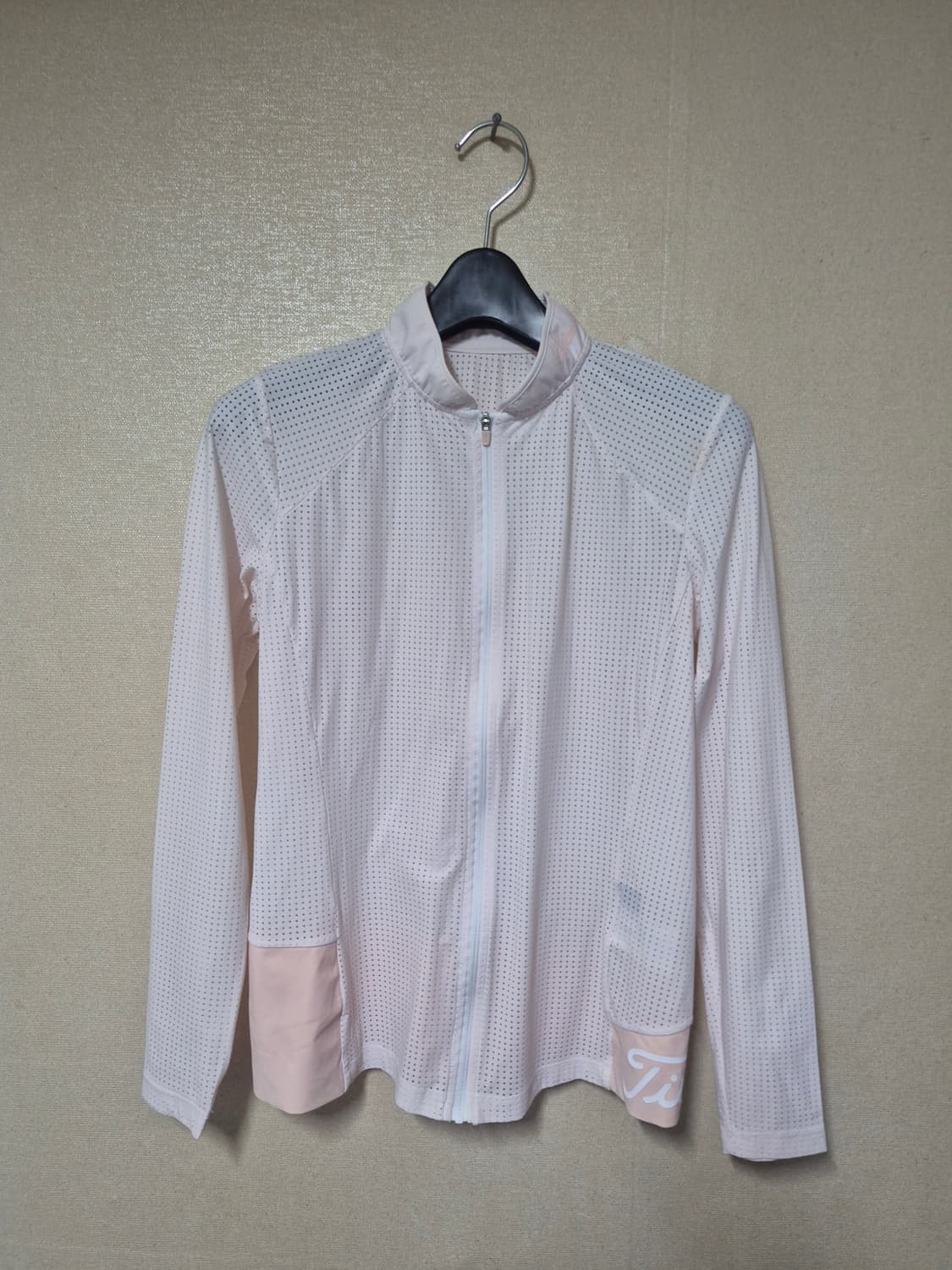 타이틀리스트 전판 펀칭 미드레이어 상품이미지1