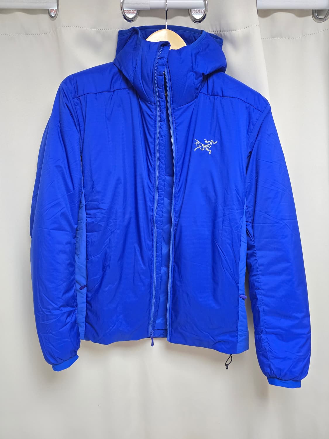 아크테릭스 25fw 아톰sv 후디 블루 M 상품이미지1