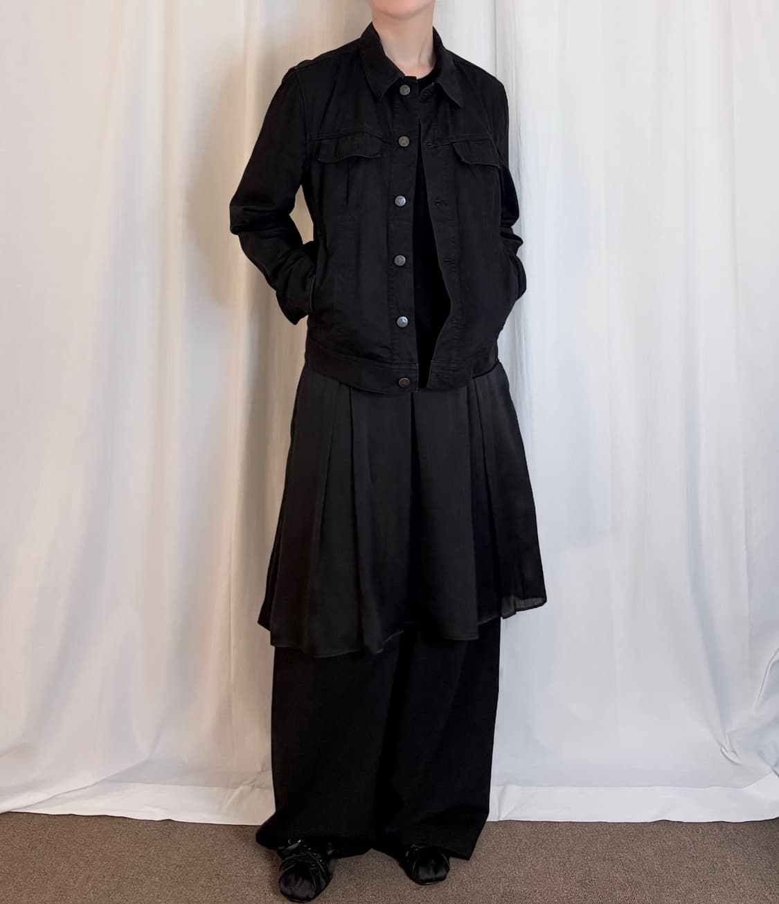 Sheer Layered Pleats Midi Skirt - Black 상품이미지3