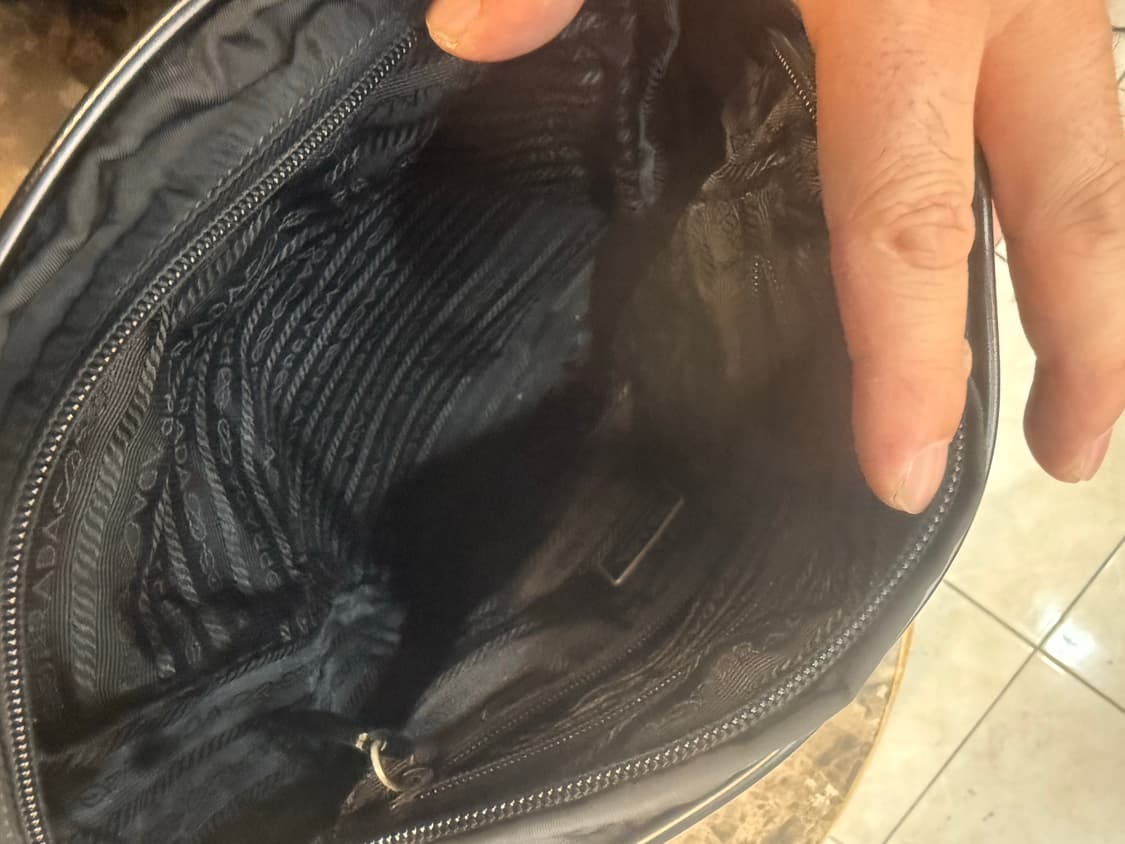 정품 프라다 나일론 메신저백 팝니다 상품이미지6