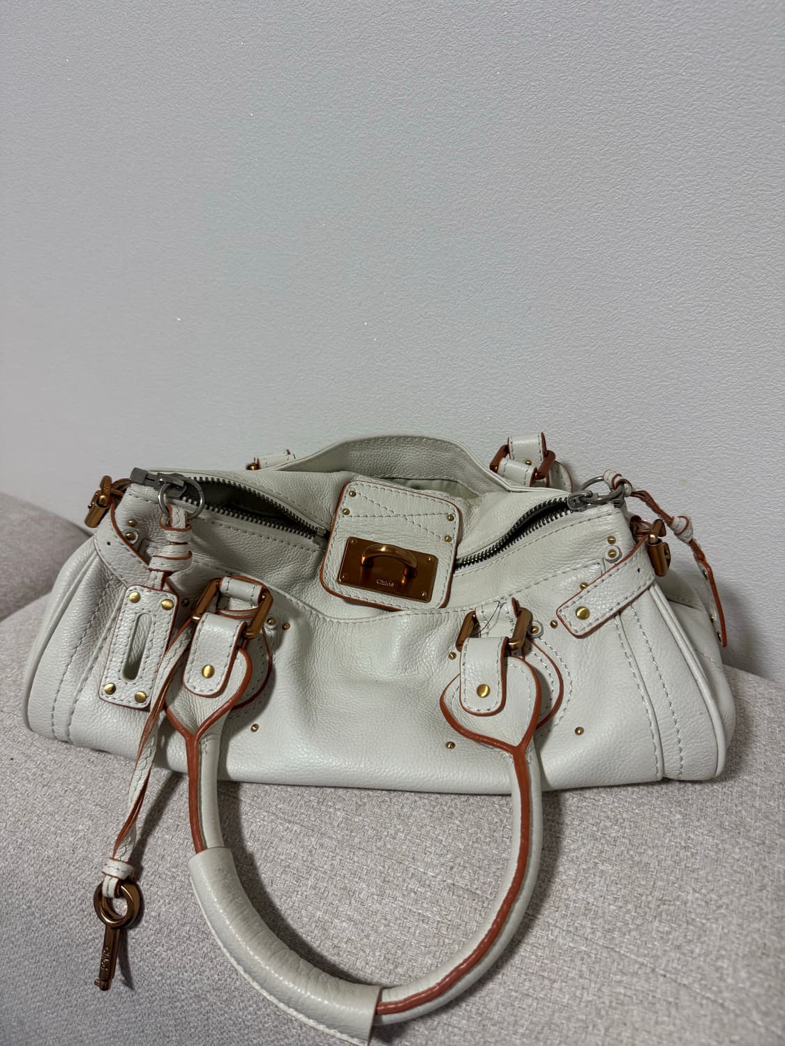 끌로에 패딩턴백 화이트 상품이미지3