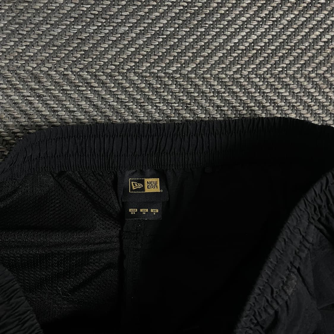 뉴에라 나일론 와이드핏 블랙 우븐 트랙 팬츠y 4368 상품이미지5