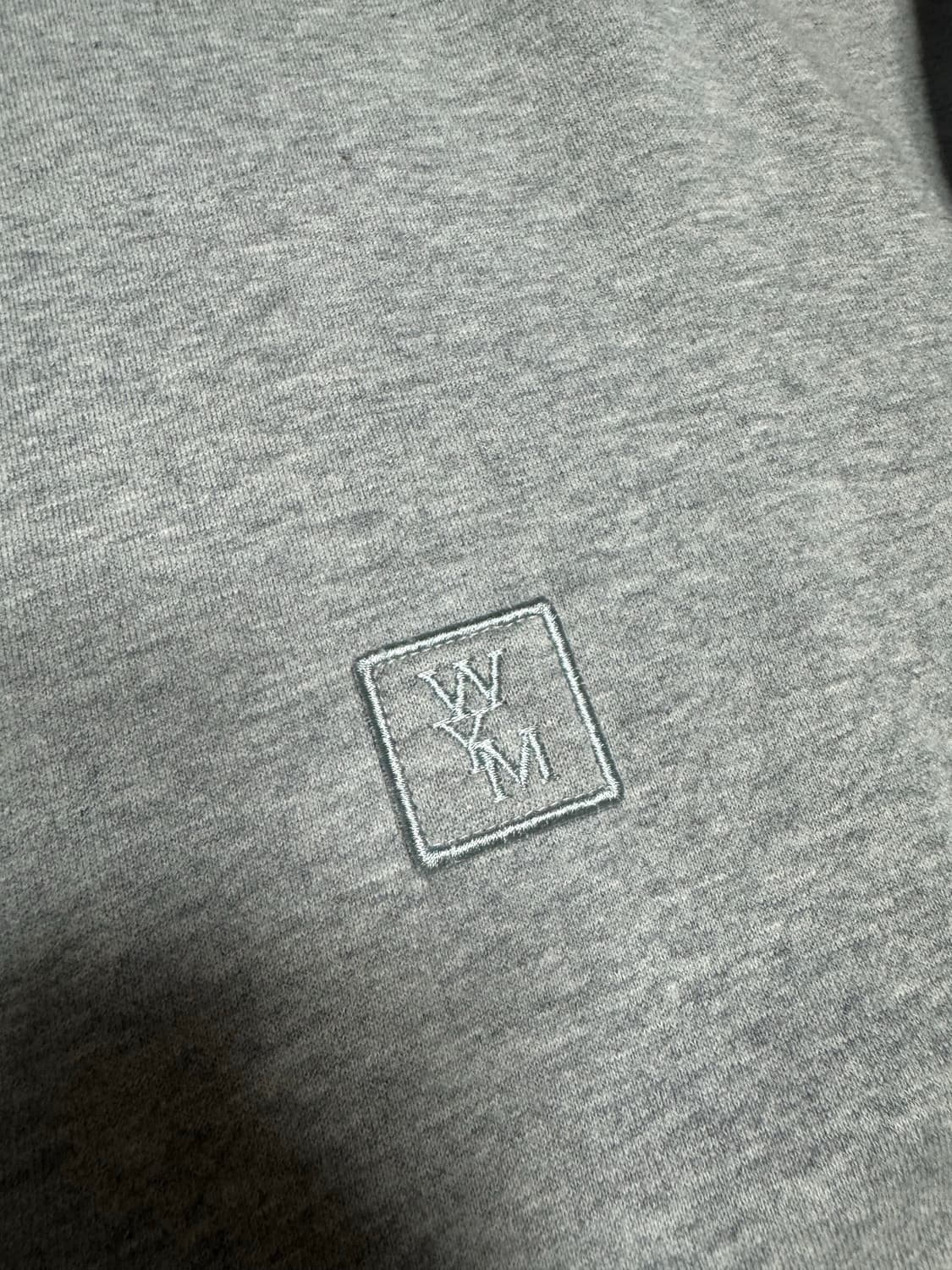 우영미 청자 백로고 스웨트셔츠 그레이 - 23FW 상품이미지2