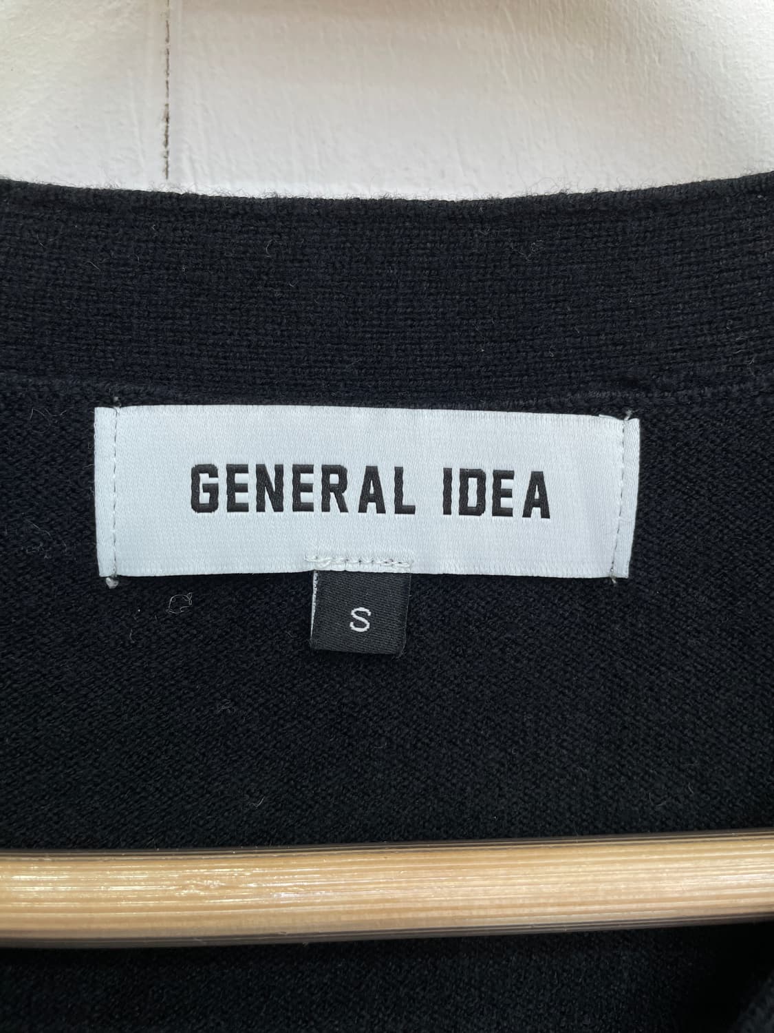 제너럴 아이디어 로고 자수 브이넥 가디건 상품이미지8