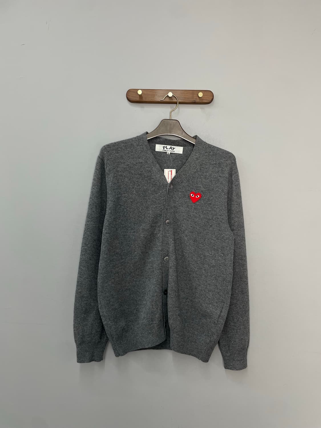 꼼데가르송 레드 하트와펜 그레이 가디건 H2490 상품이미지2