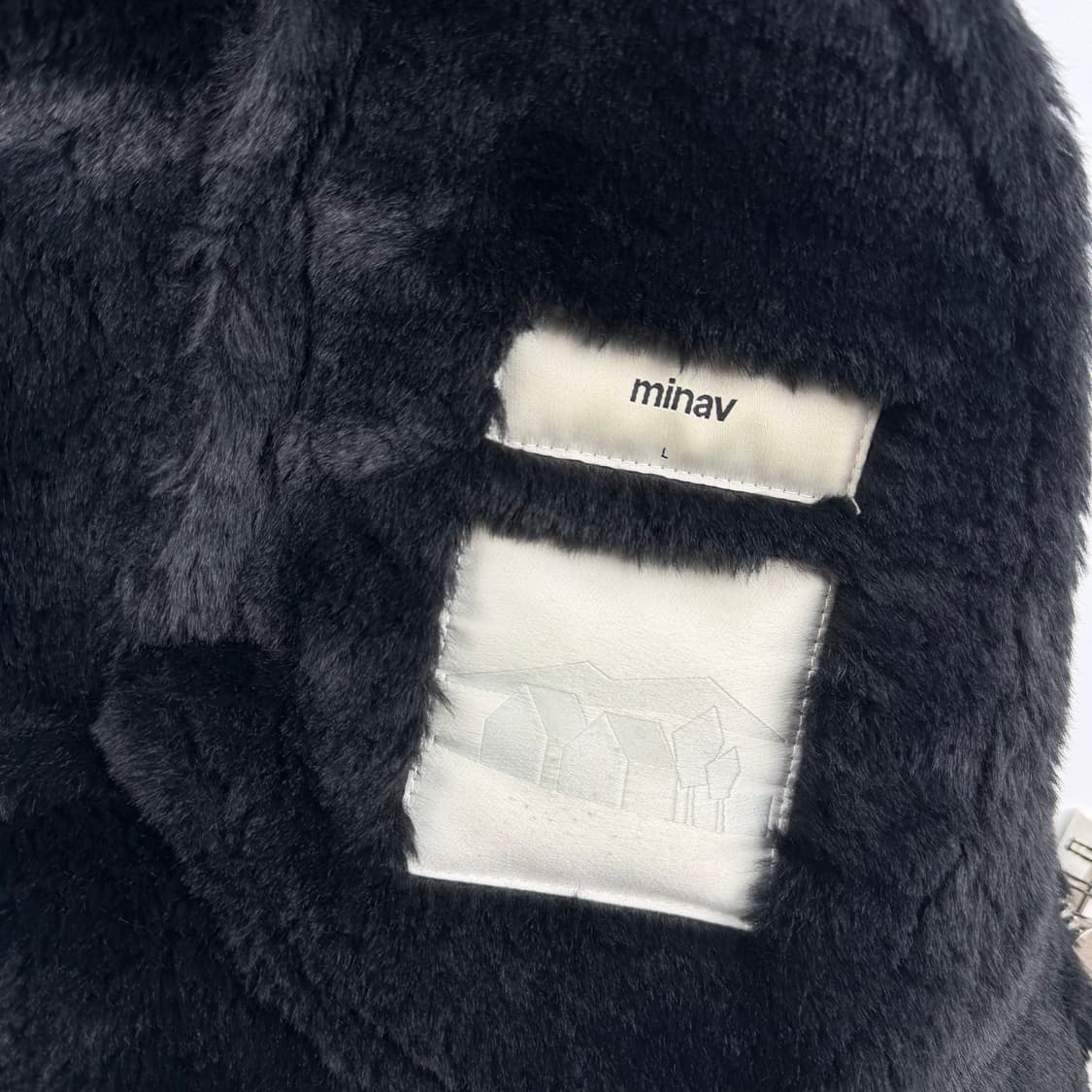 미나브 레더 스트랩 무스탕 자켓 상품이미지6